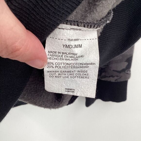 EUC Boys Under Armour Camo Hoodie - Picture 4 of 5